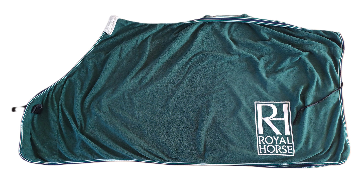 Couverture Polaire Verte Royal Horse – 145 cm