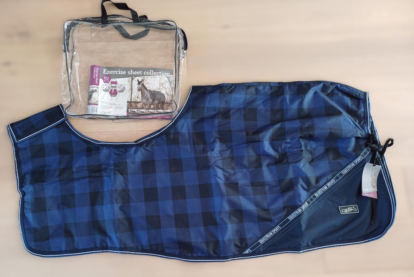 QHP Marineblauwe geruite volledige nierbedekking - Elegant werkontwerp