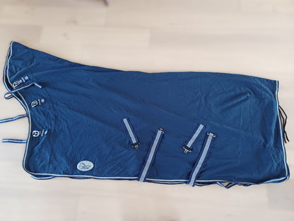 Couverture anti-mouches HARRY HORSE – Marine, 135 cm (Très bon état)