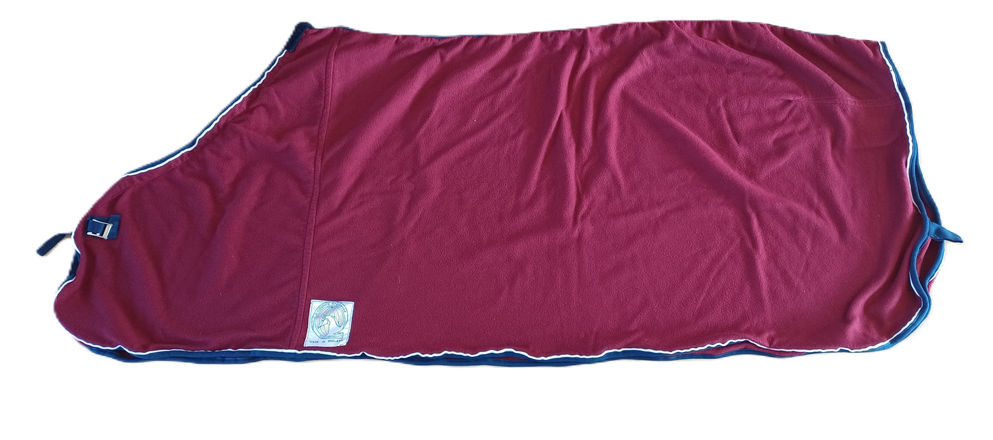 Couverture Polaire Bordeaux Elisabeth Greenwood – 140 cm