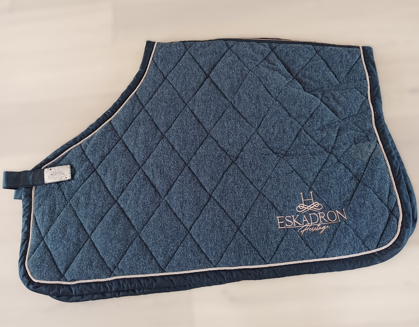 Couvre-Reins Eskadron Gris & Noir 145 cm - Très bon état
