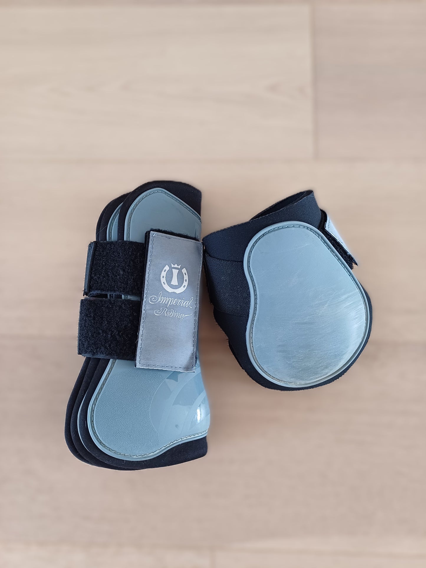 Beschermende beenkappen – volledige maat (grijs) – Imperiaal