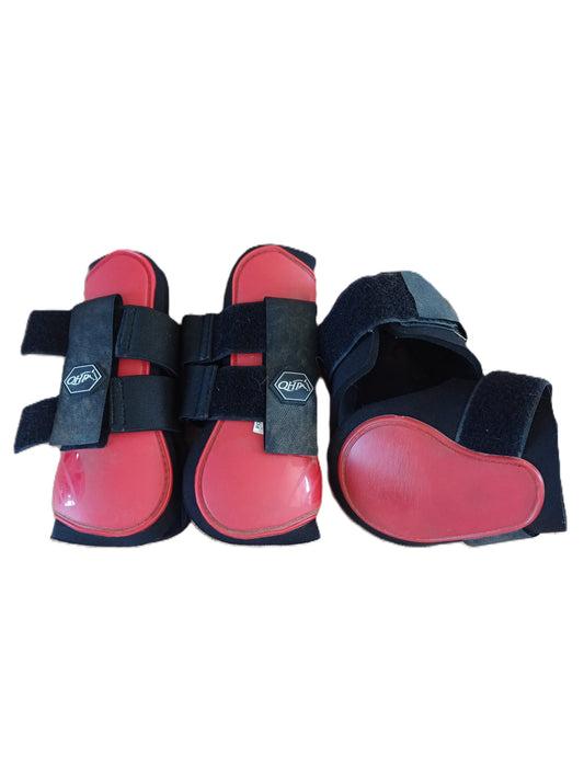 Rode pony beenkappen