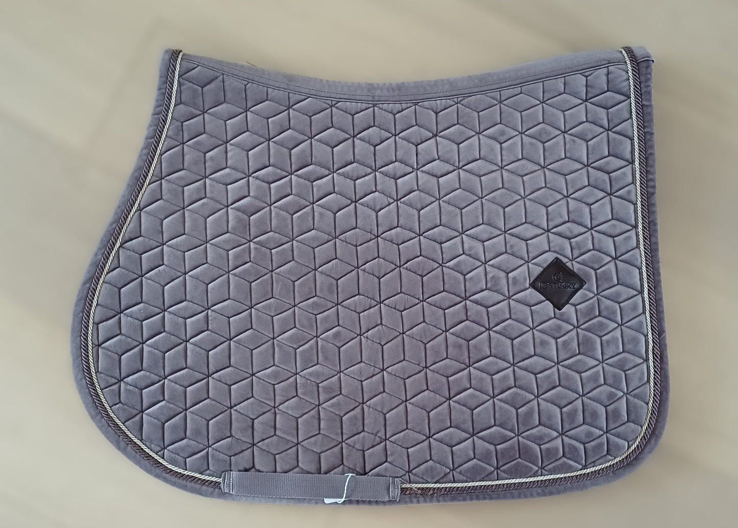 Kentucky Velvet Taupe Full Zadeldek - Premium Kwaliteit